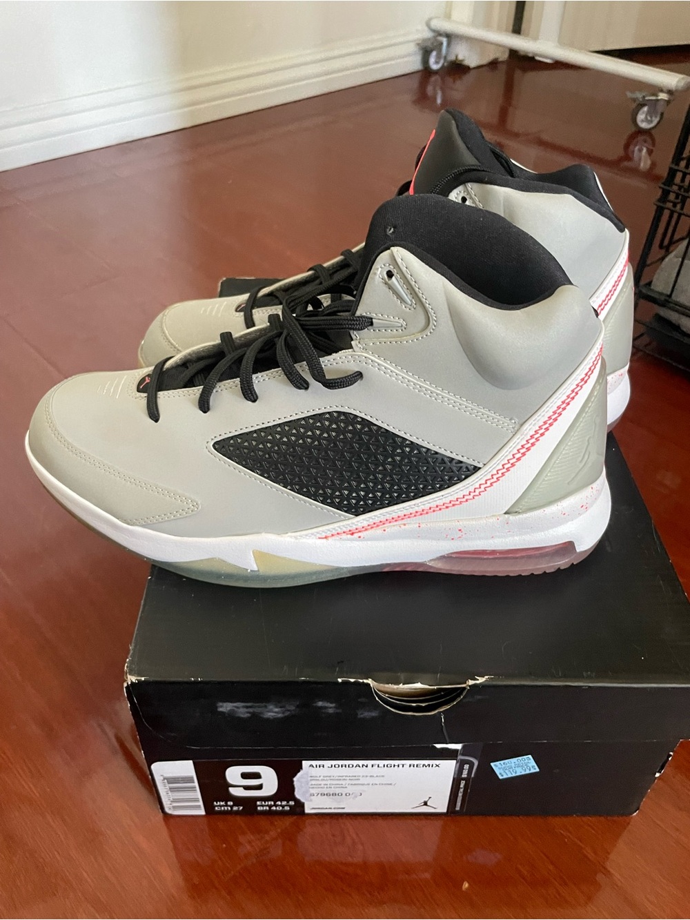 Jordan Flight Remix Mid - Gray/Black/Red Accent